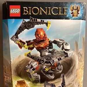 Lego Bionicle Pohatu Master of Stone.  70785